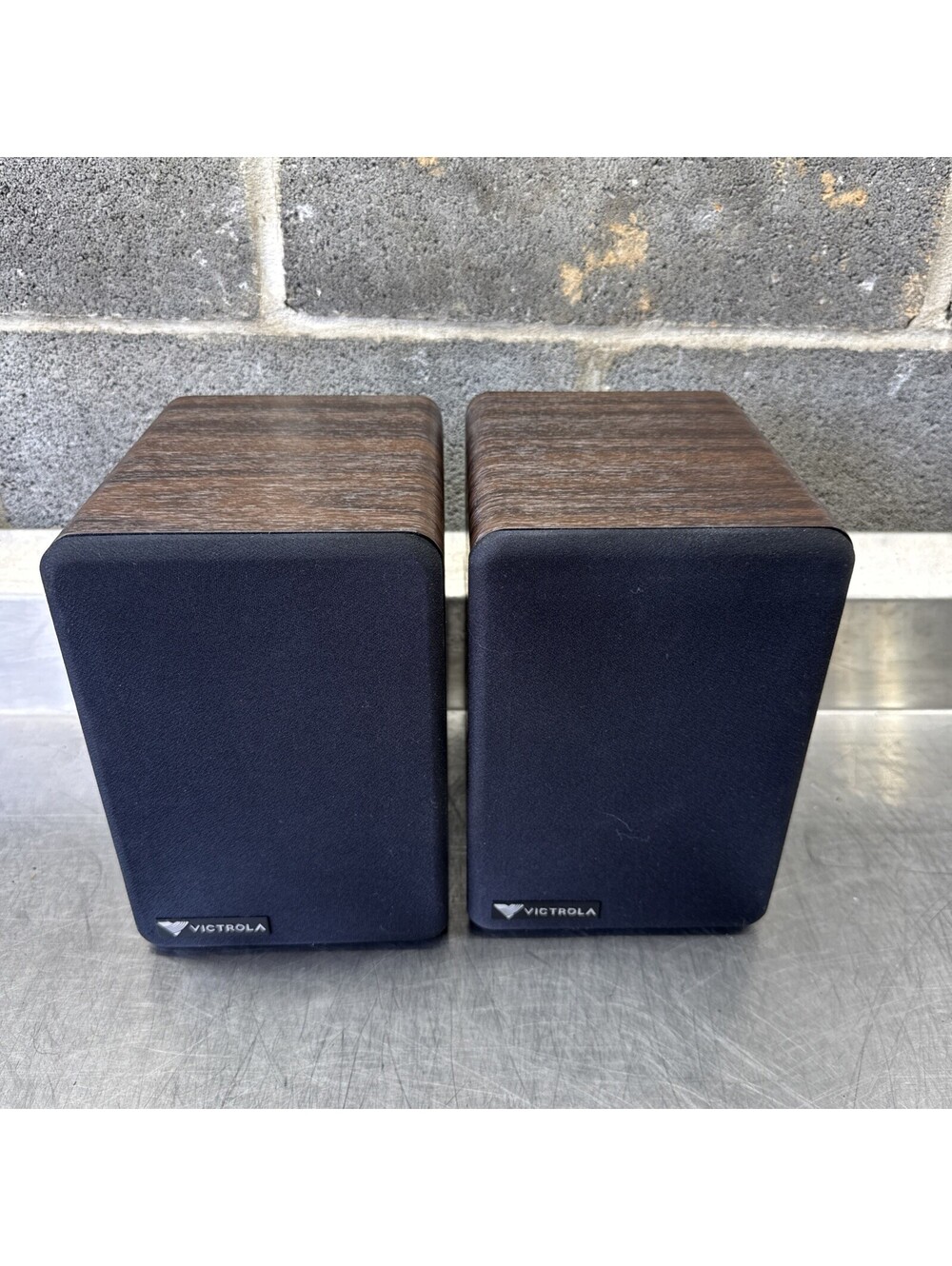 Victrola Premiere M1 Powered Bookshelf Monitor Speakers Espresso VPM-254